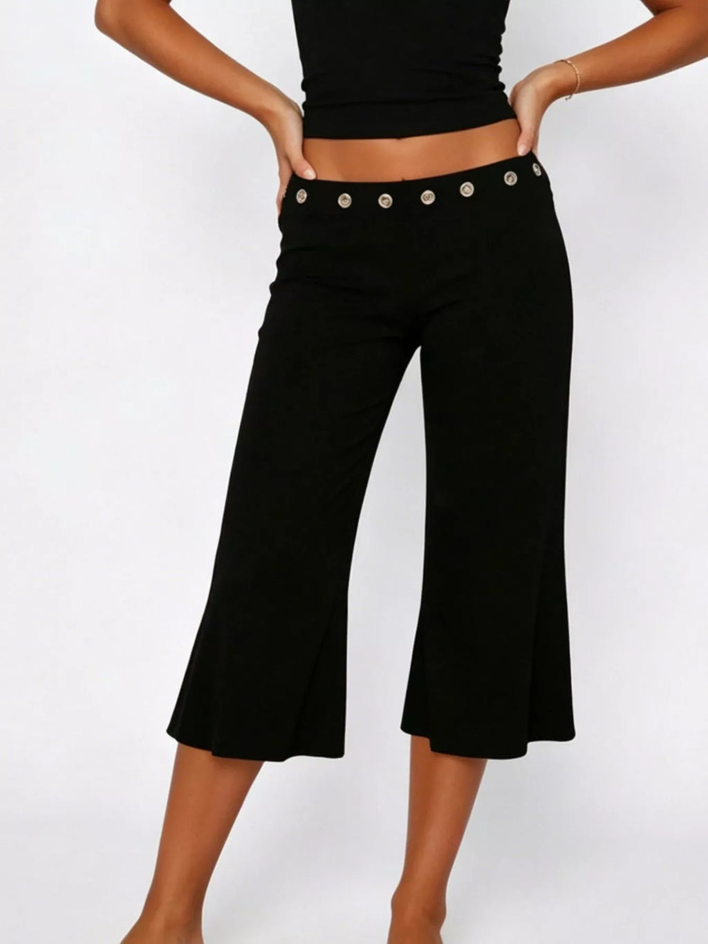 Mid Rise Capris Pants