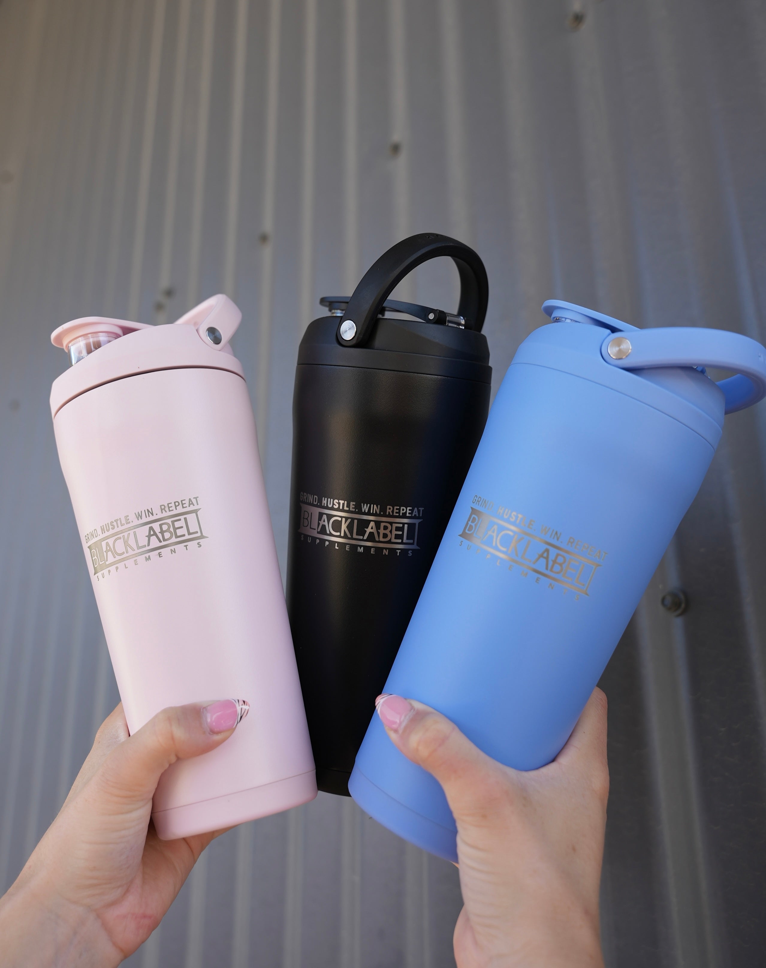 HYDROJUG 24 OZ. INSULATED SHAKER