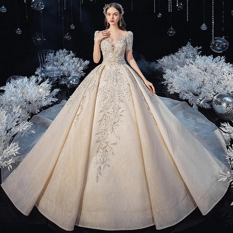 Luxury Ivory Wedding Dress with Scoop Neck EDL764