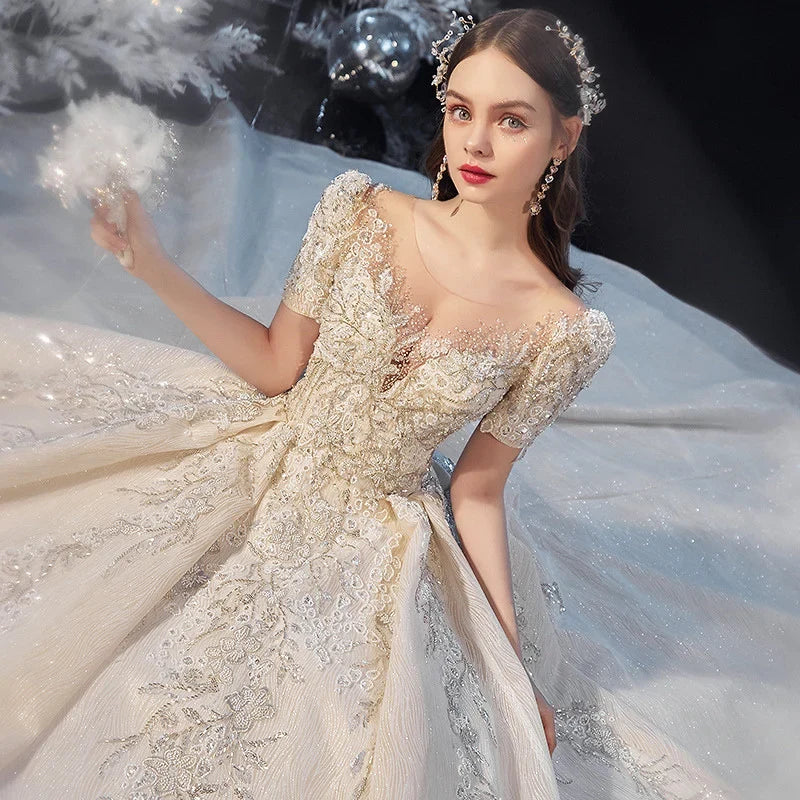Luxury Ivory Wedding Dress with Scoop Neck EDL764