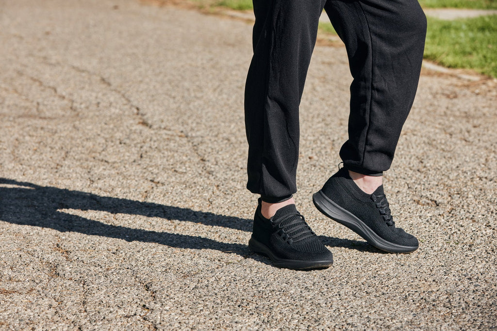 CALTO - QA060 - 2.4 Inches Taller (Black/Black Sole) - Lightweight Knitted Sneakers