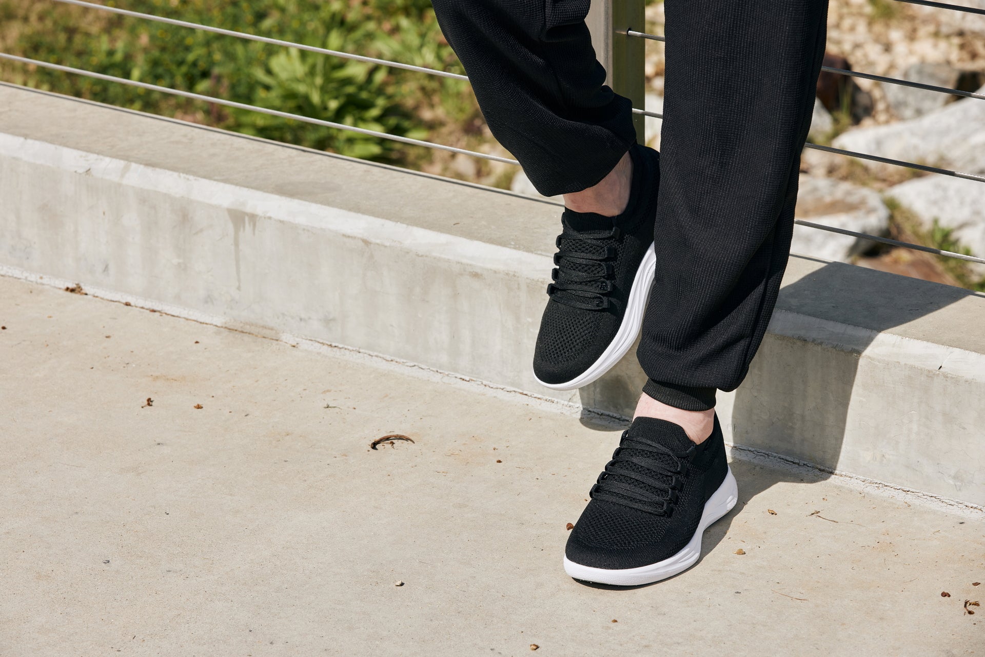 CALTO - QA062 - 2.4 Inches Taller (Black/White Sole) - Lightweight Knitted Sneakers