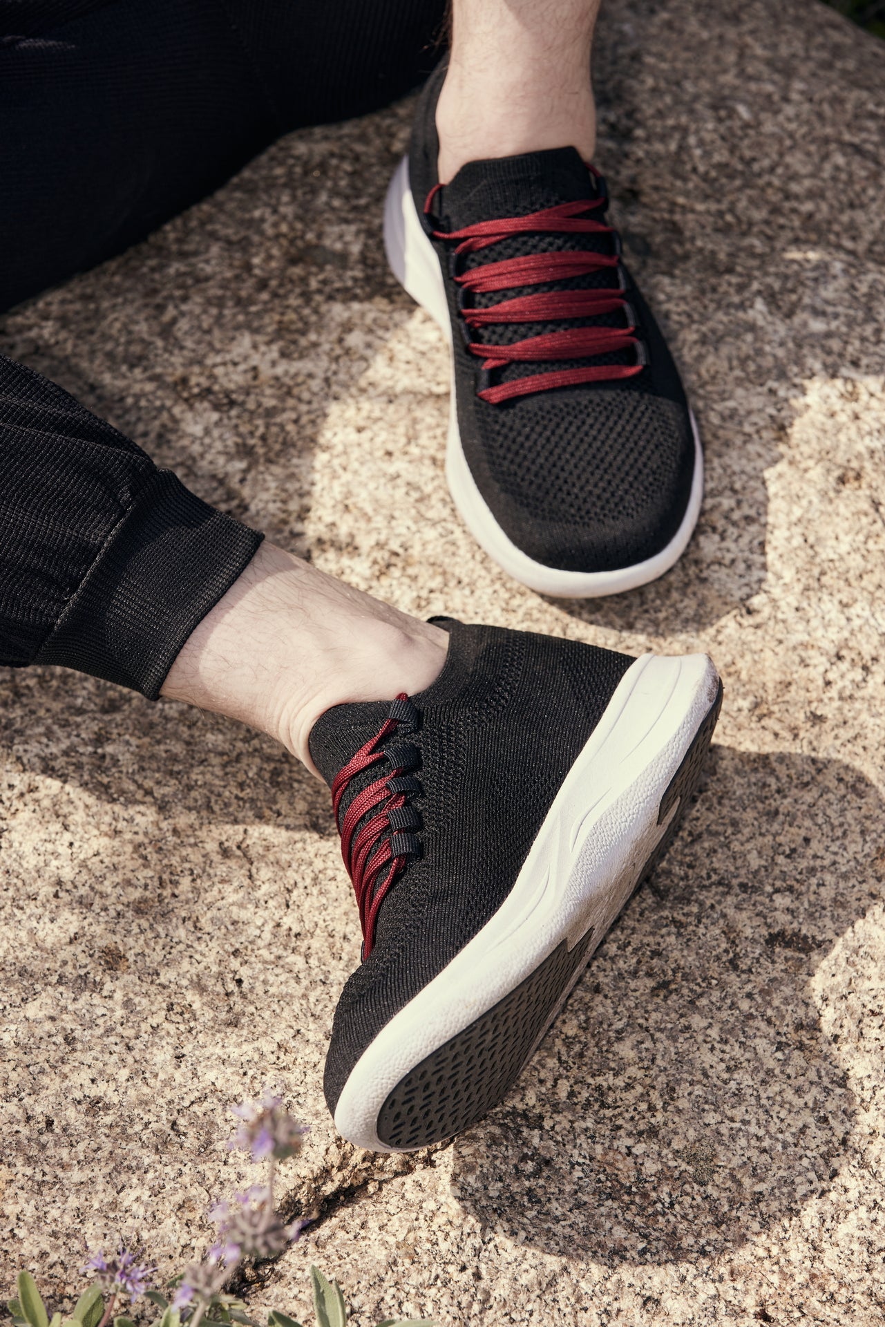 CALTO - QA064 - 2.4 Inches Taller (Black/Red/White Sole) - Lightweight Knitted Sneakers