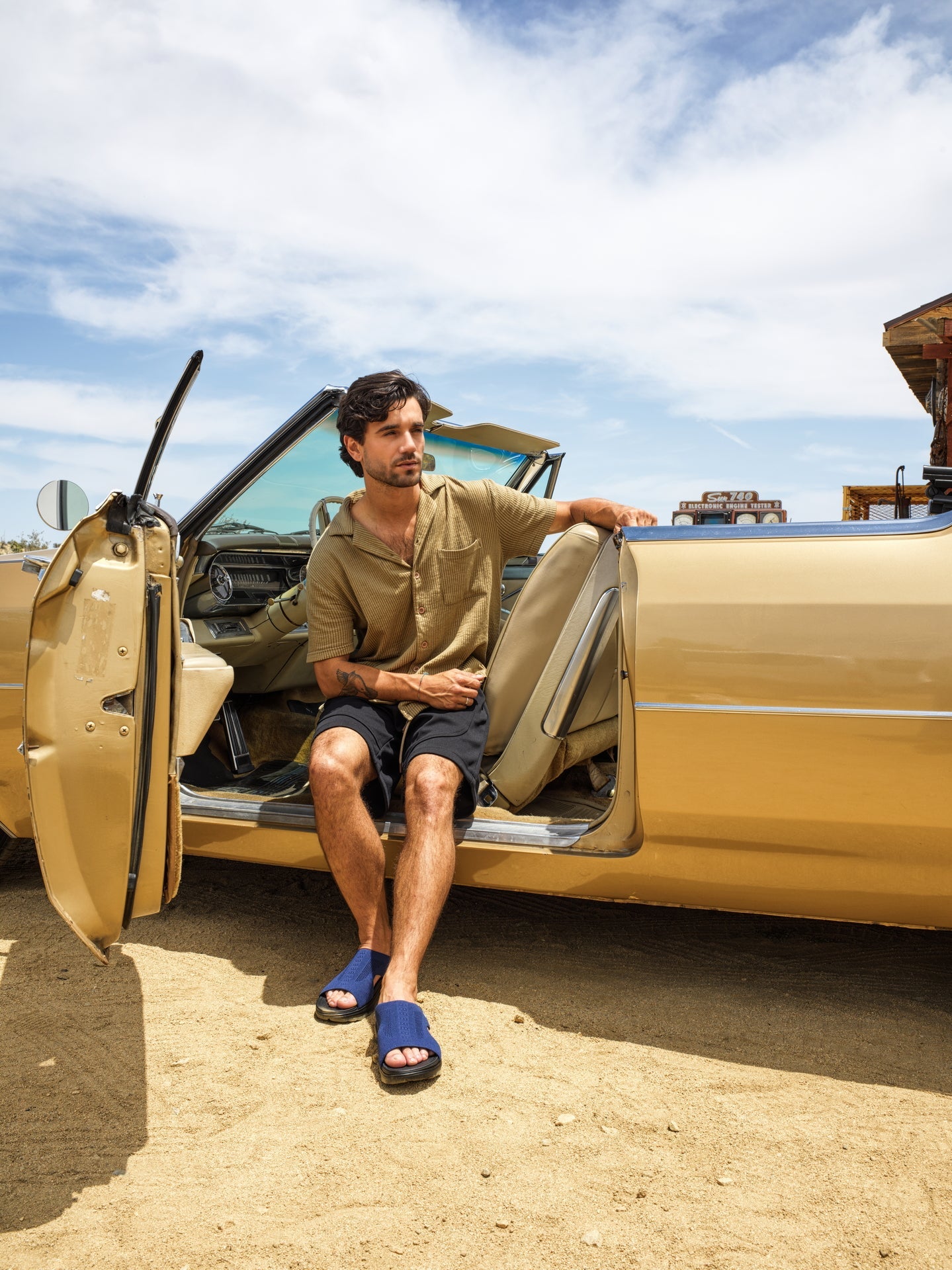 CALTO - X1659 - 2 Inches Taller (Black/Knitted Navy)