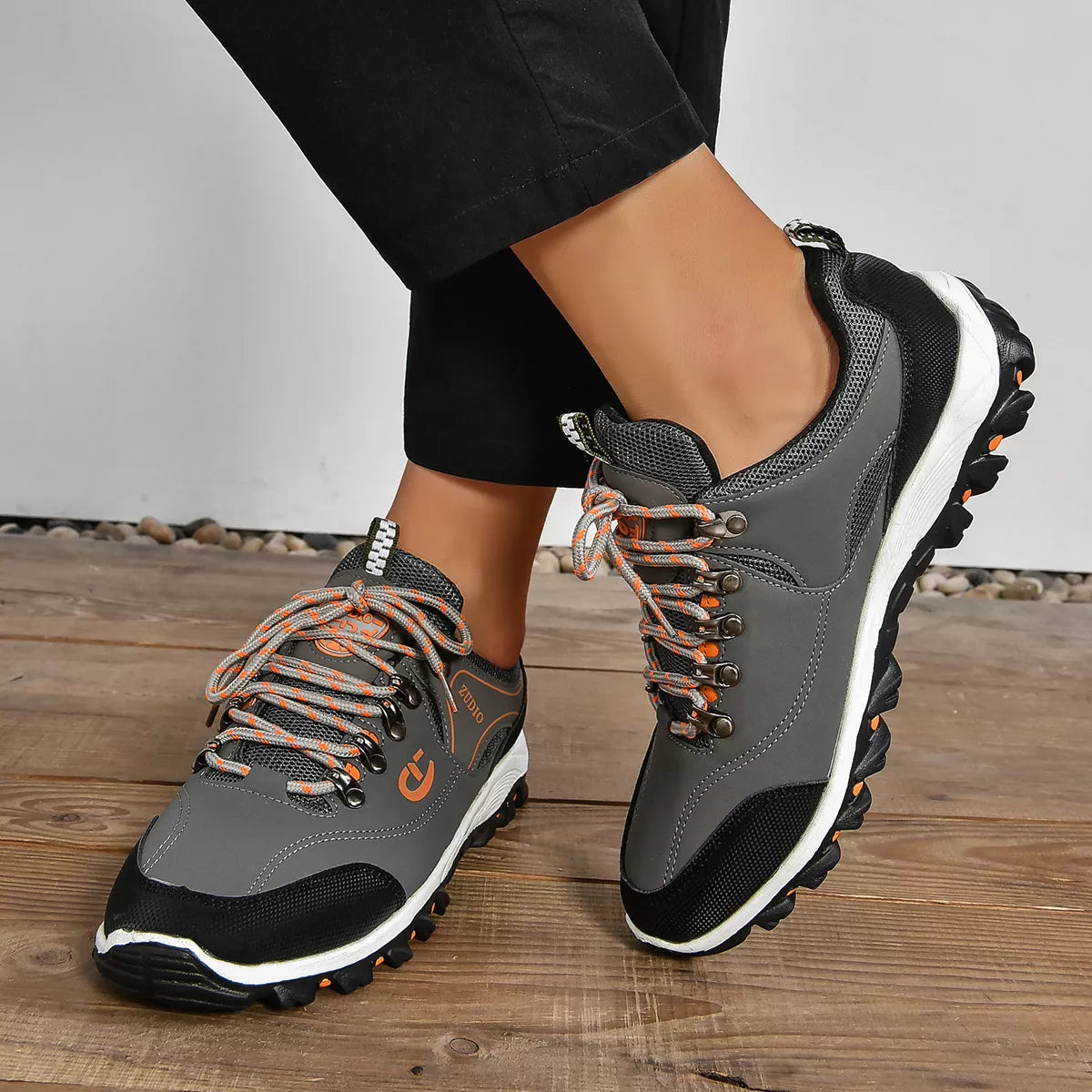 Lace Up Round Toe Sneaker