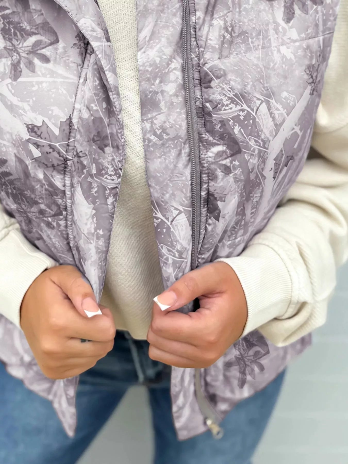 Lightweight Leaf Print Vest Coat