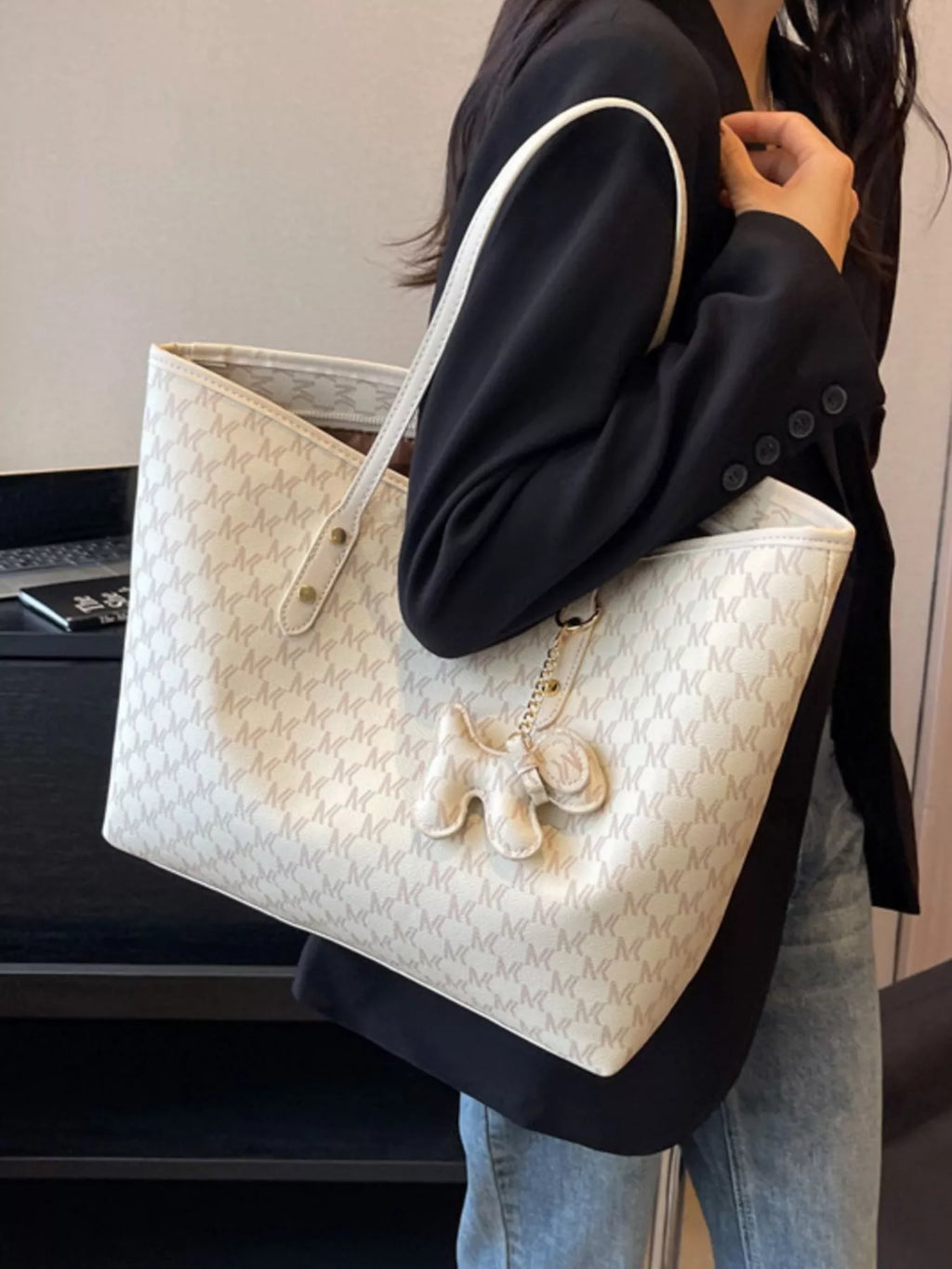 Patterned Large Capacity Tote Shoulder Bag