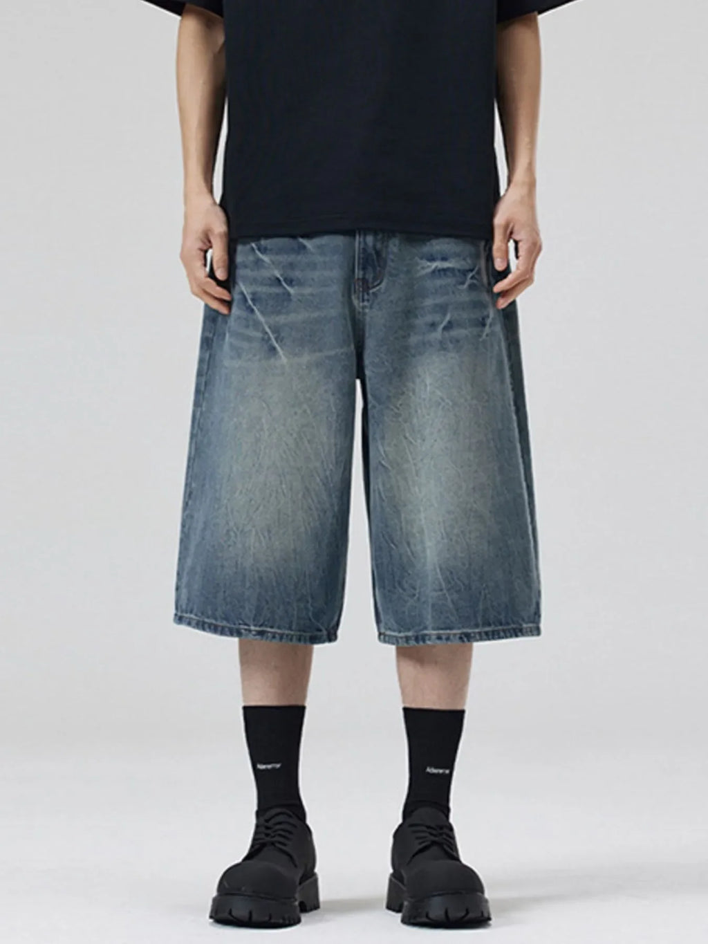 Men's Wide Leg Washed Denim Shorts