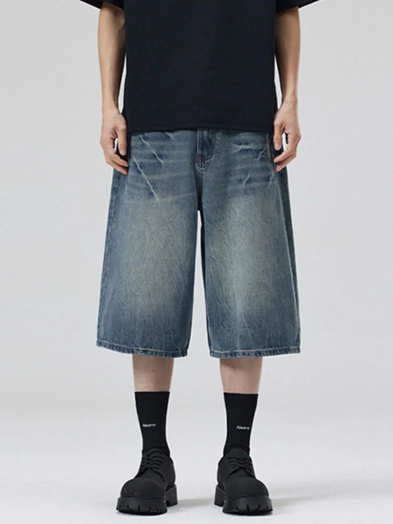 Men's Wide Leg Washed Denim Shorts