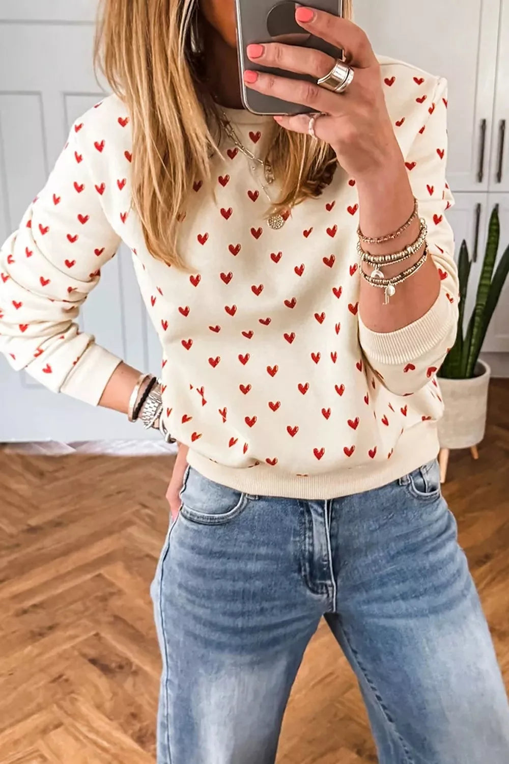Heart Print Round Neck Long Sleeve Regular Fit Sweatshirt