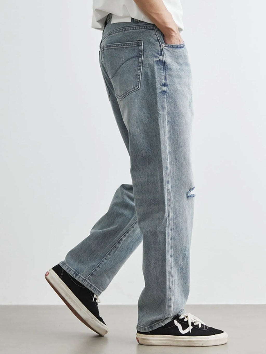 Men's Washed Wide Leg Distressed Jeans
