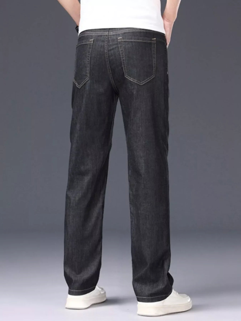 Men's Loose Fit Jeans with Pockets