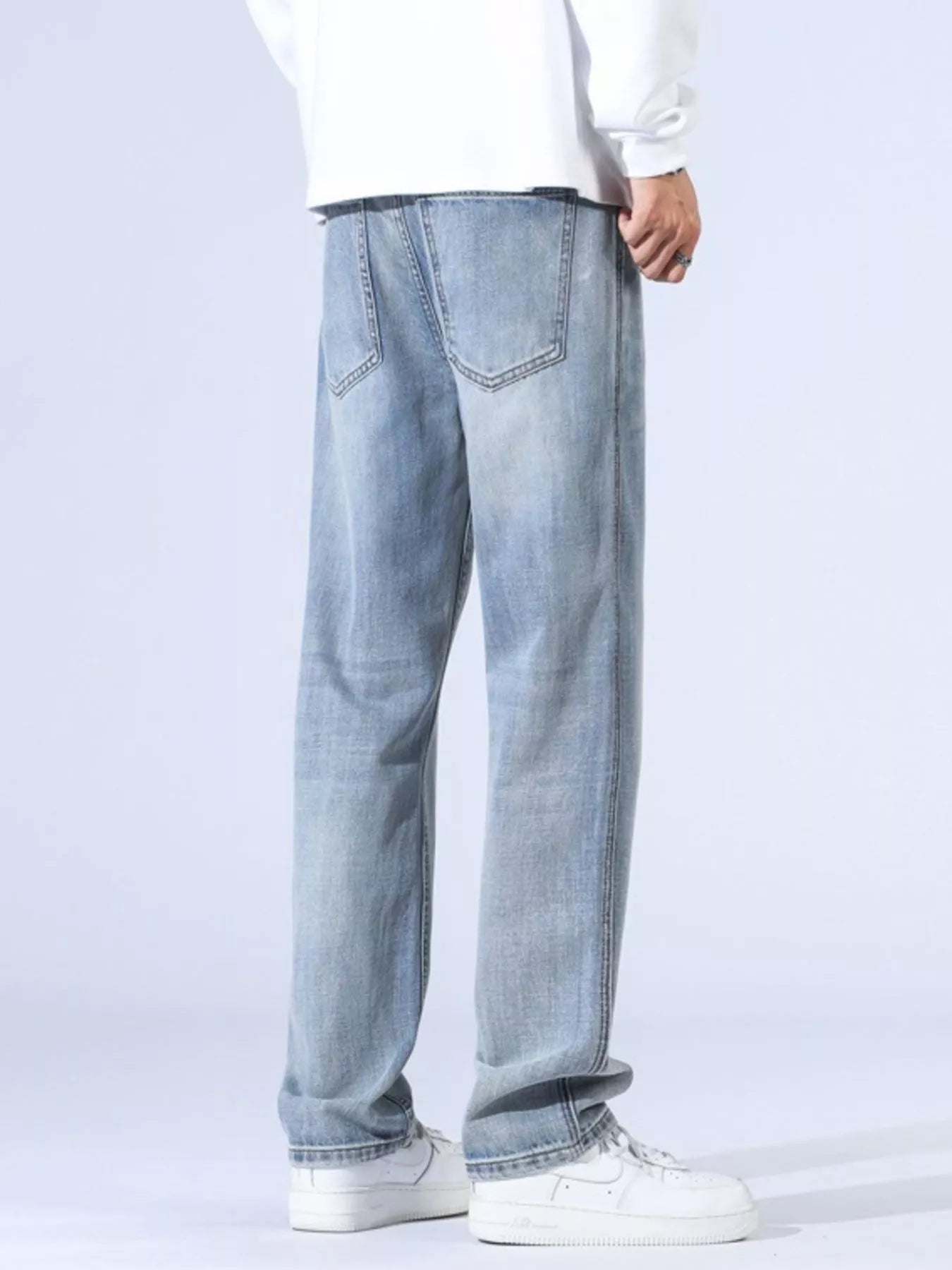 Men's Relaxed Fit Wide Leg Jeans