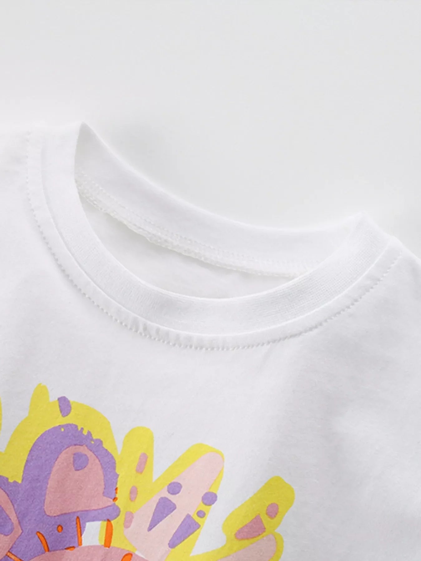 Children's Cartoon Sunflower Tee and Shorts Set