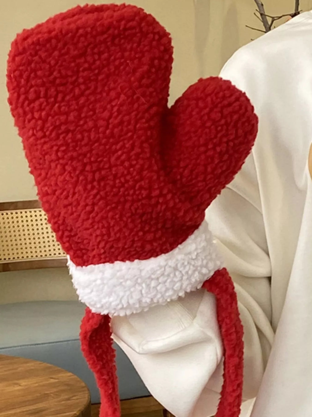 Christmas Mitten-Shaped Plush Crossbody Bag