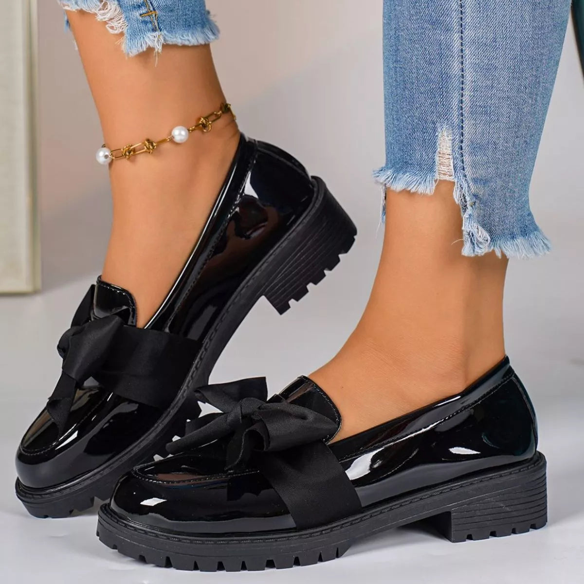 Bow Round Toe Loafers