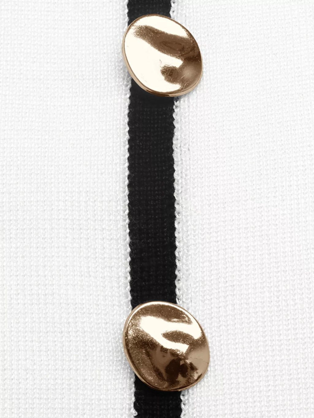 Contrast Trim Button Decor Knit Top