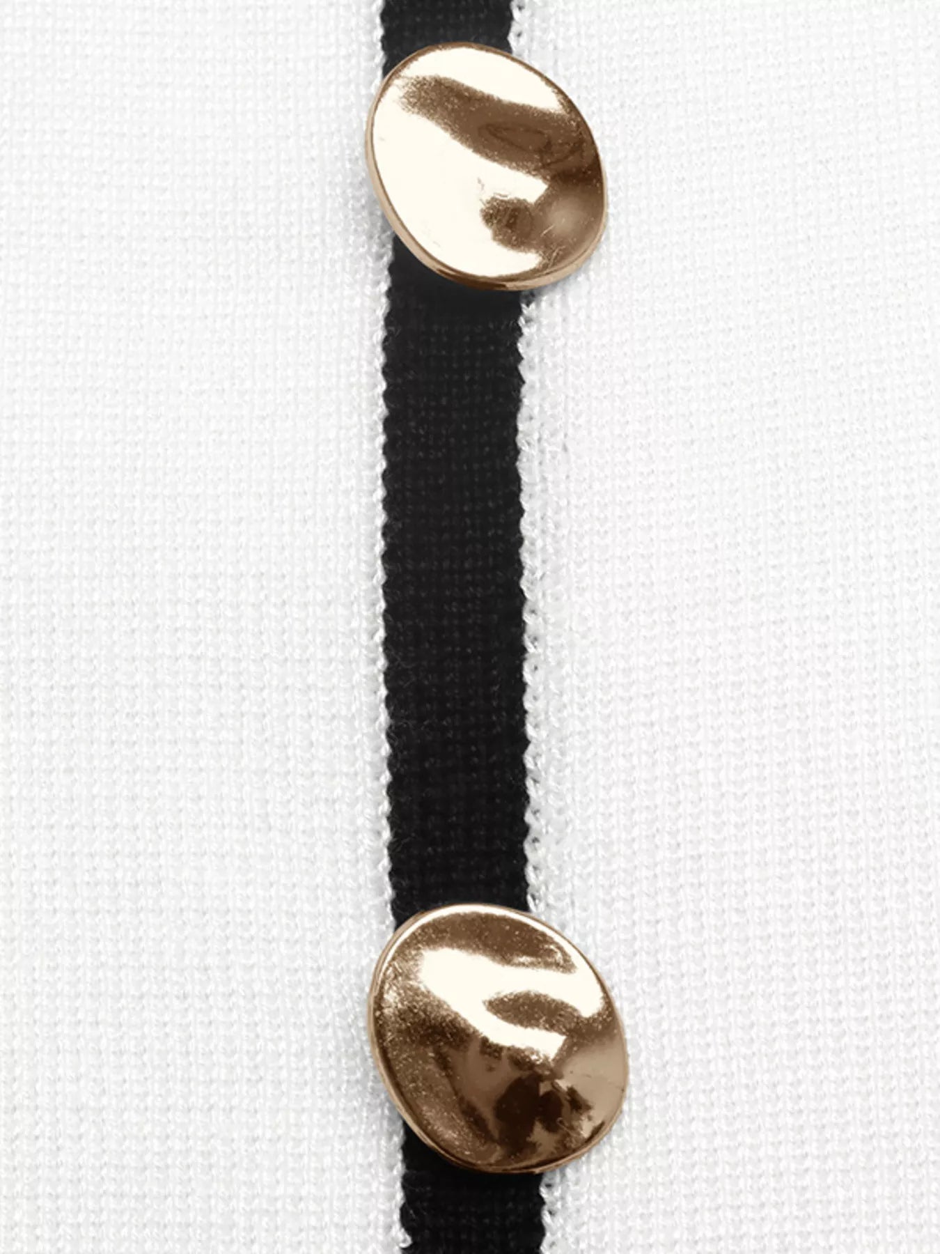 Contrast Trim Button Decor Knit Top