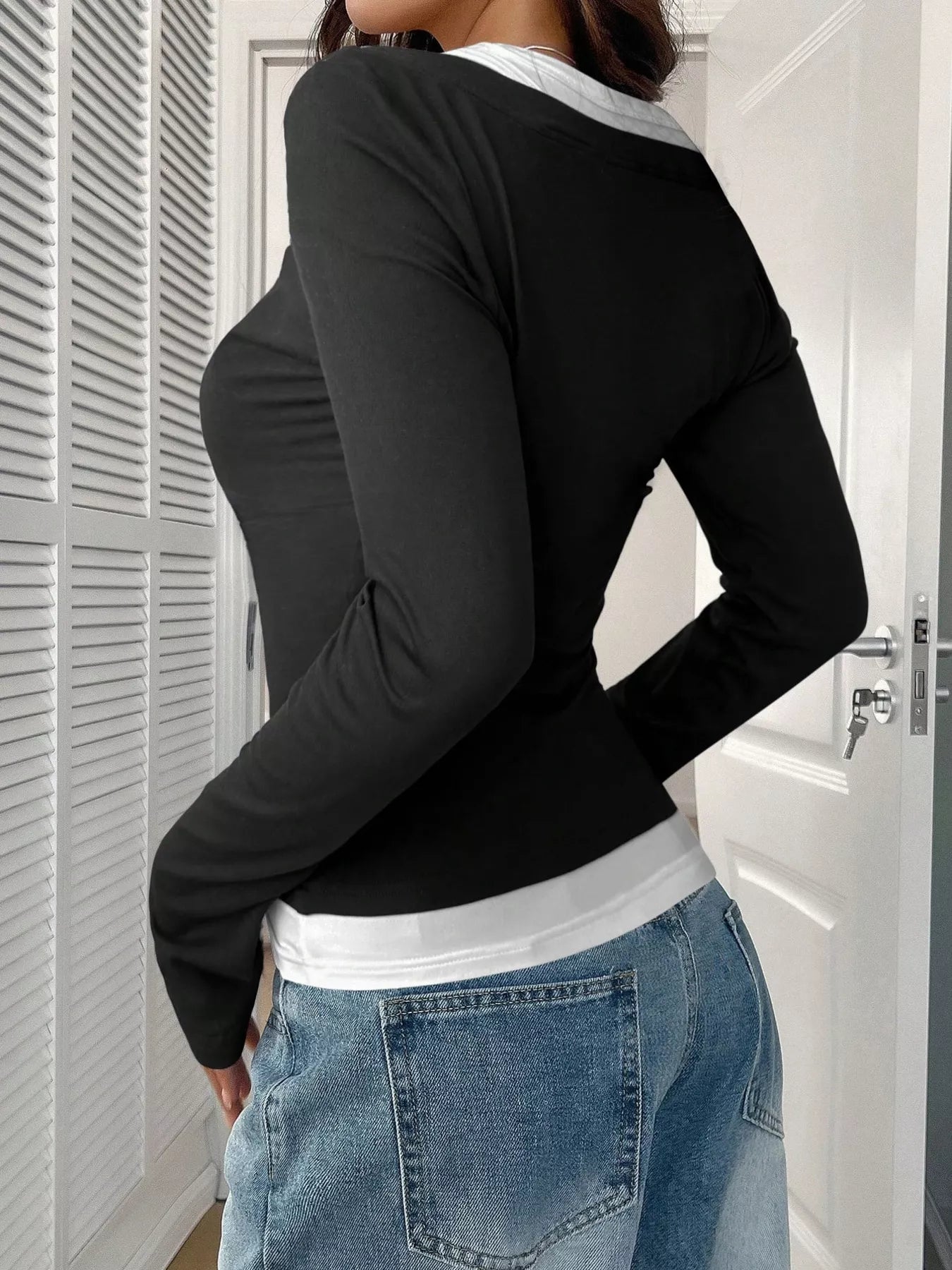 Scoop Neck Long Sleeve Fake Two-Piece T-Shirt