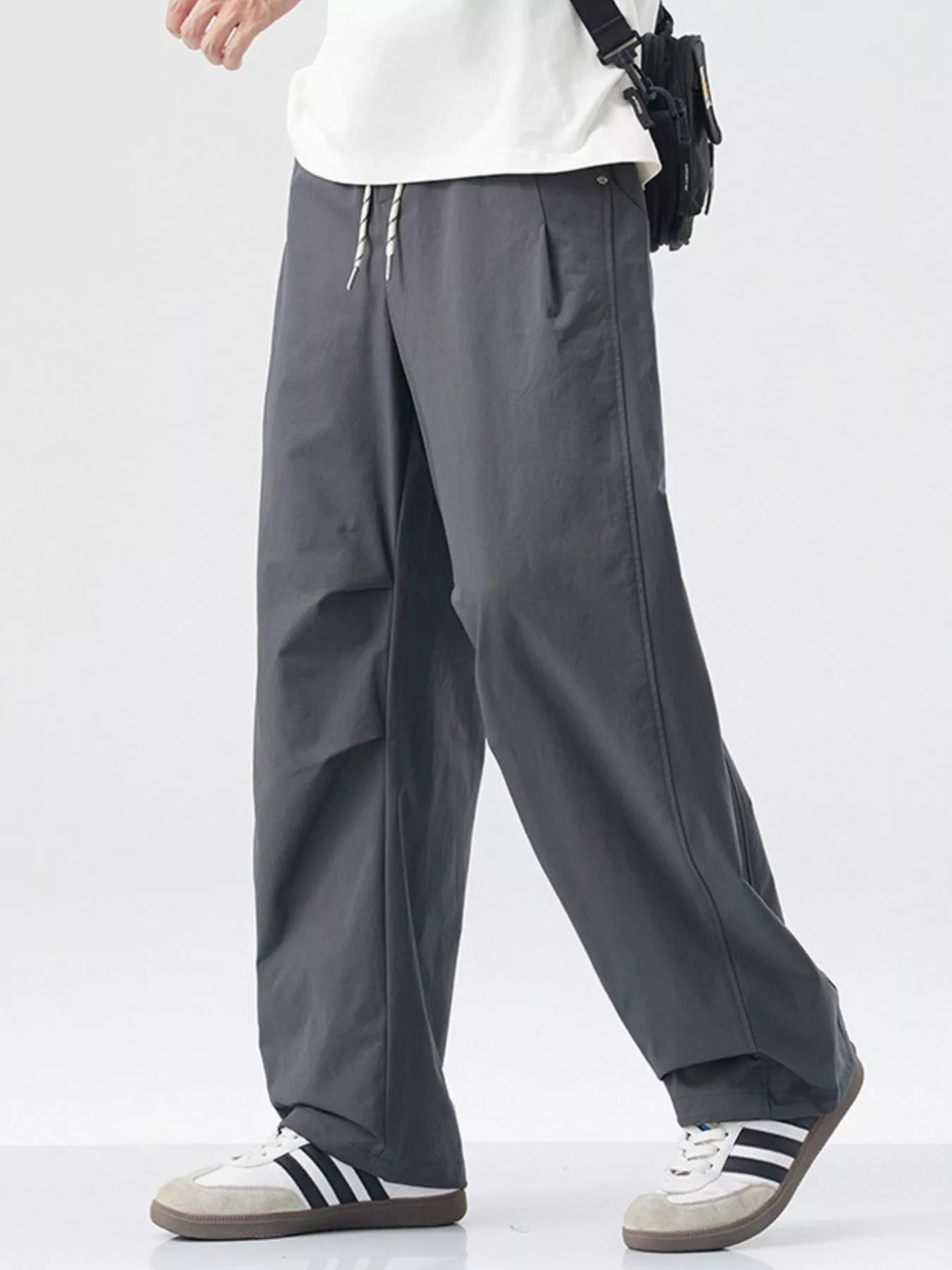 Men's Loose Fit Drawstring Cargo Pants