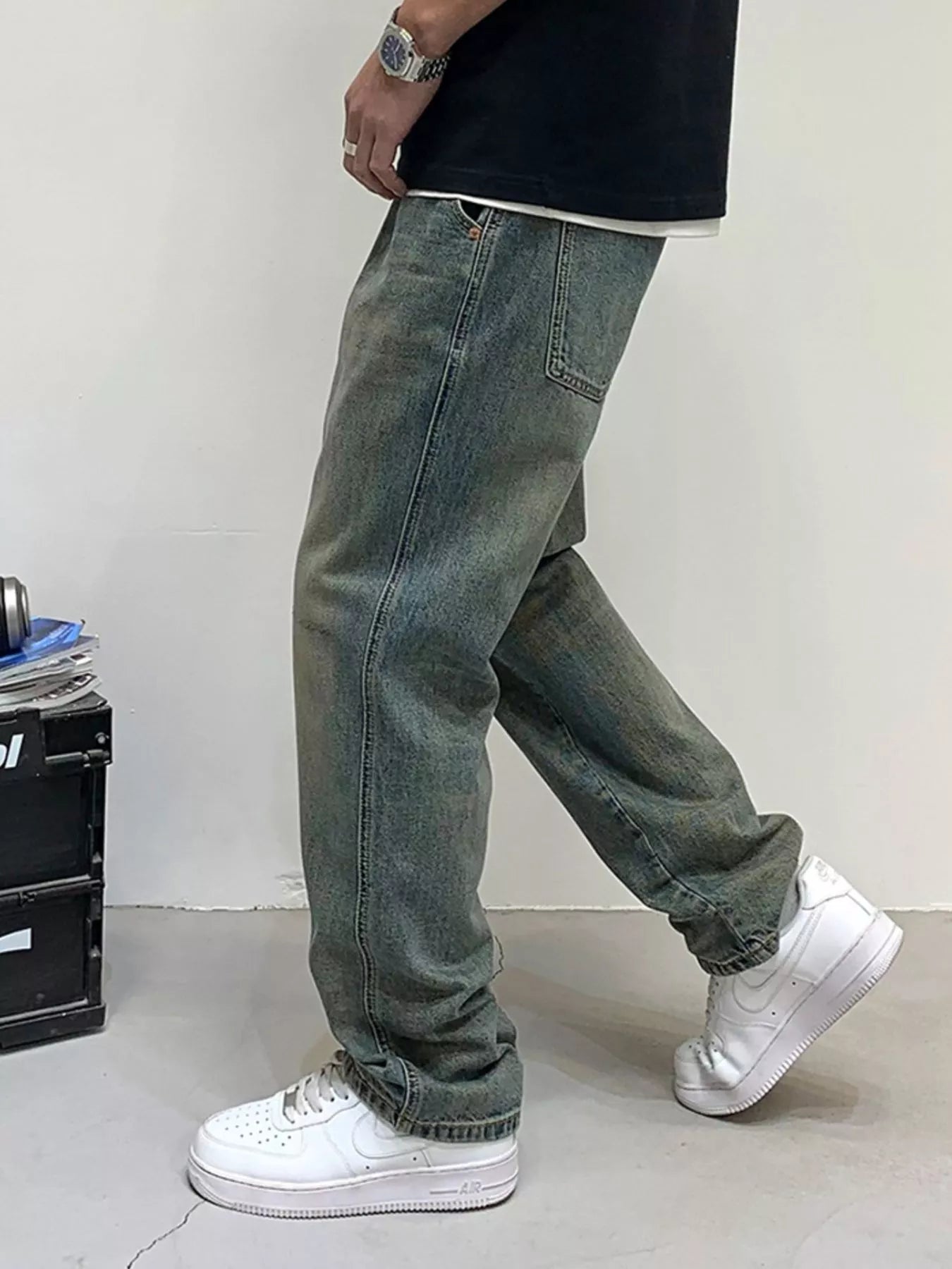 Men's Vintage Wash Loose Fit Jeans