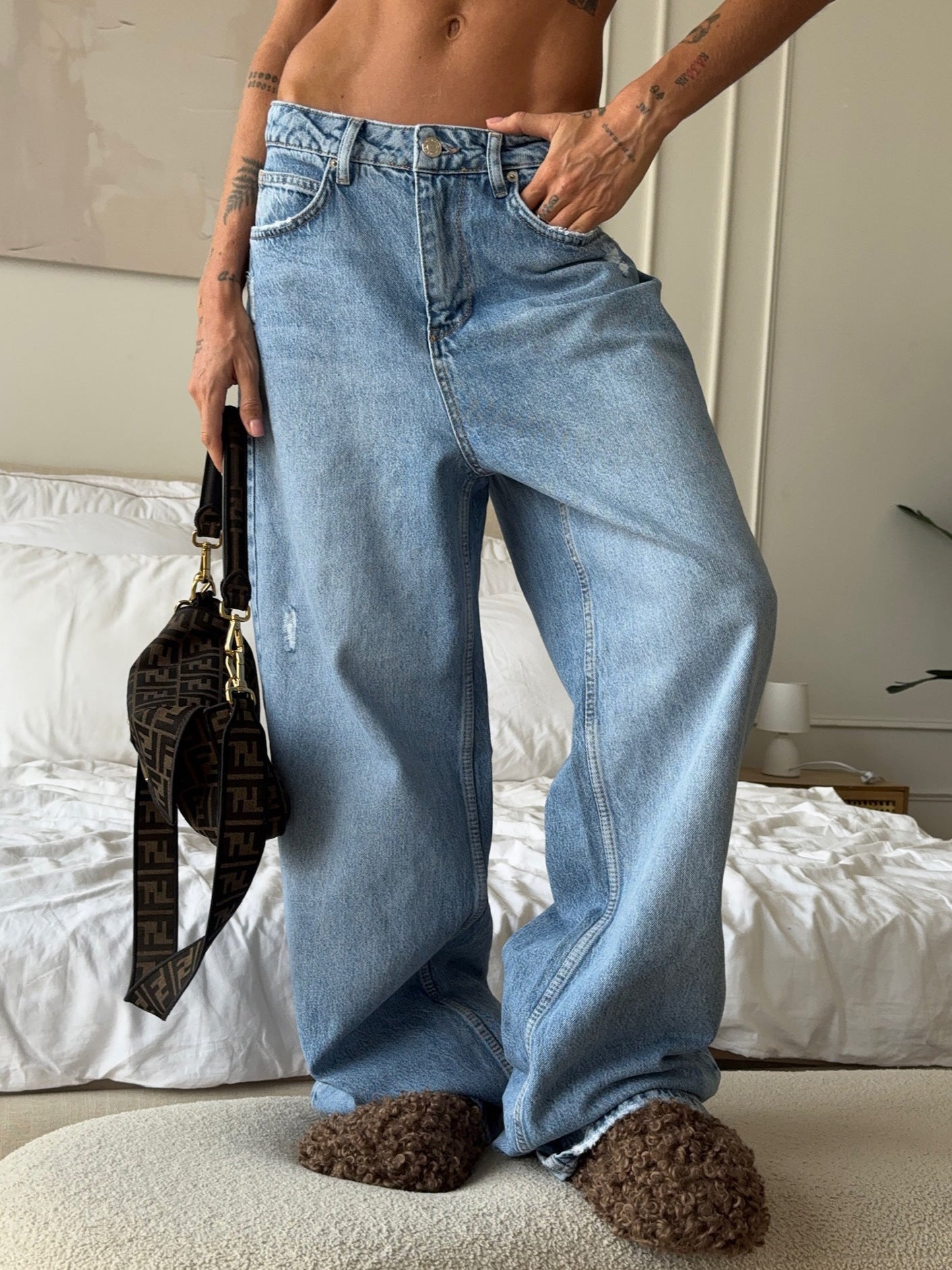 Wide Leg Washed Jeans