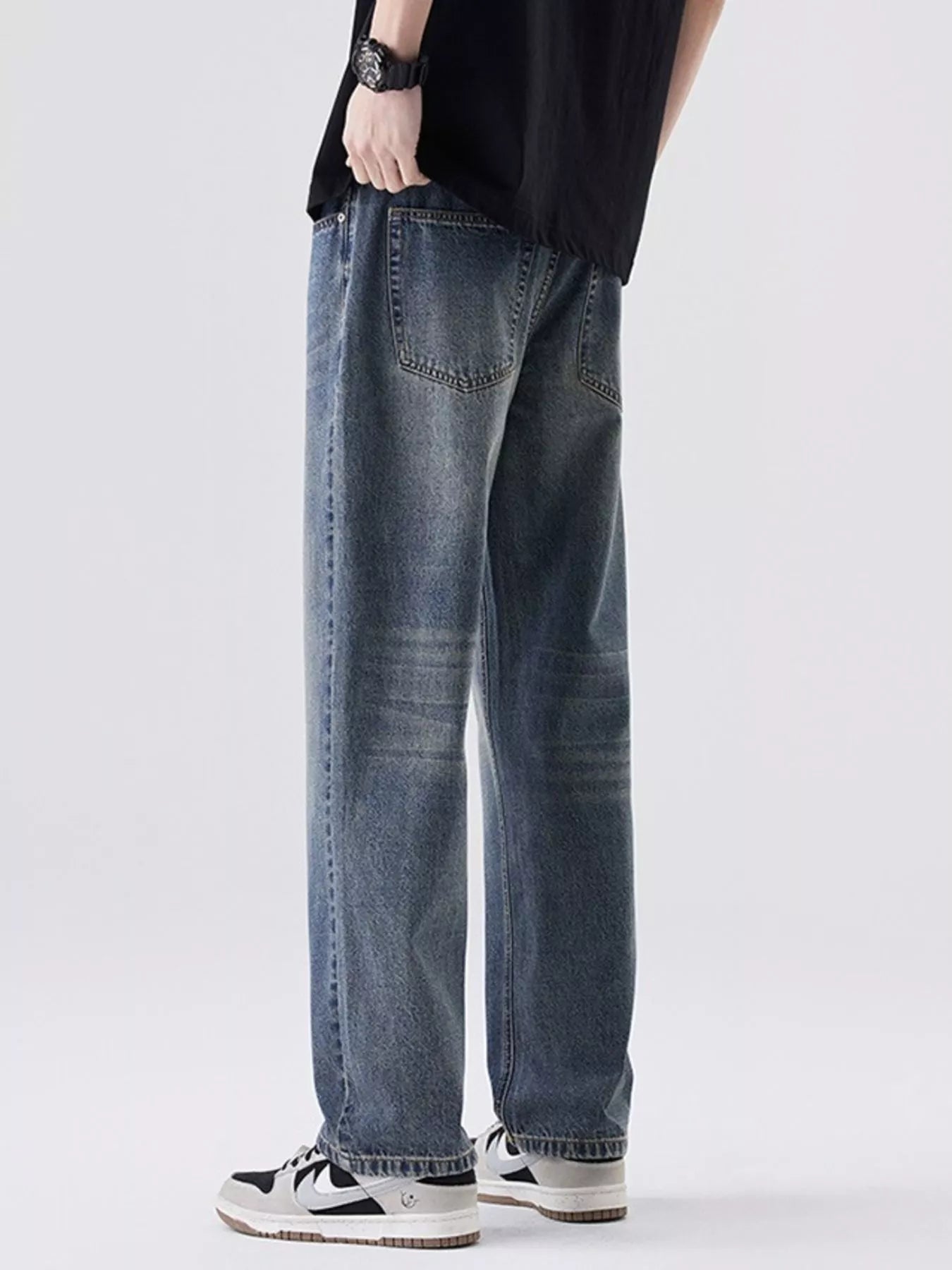Men's Relaxed Fit Vintage Wash Jeans