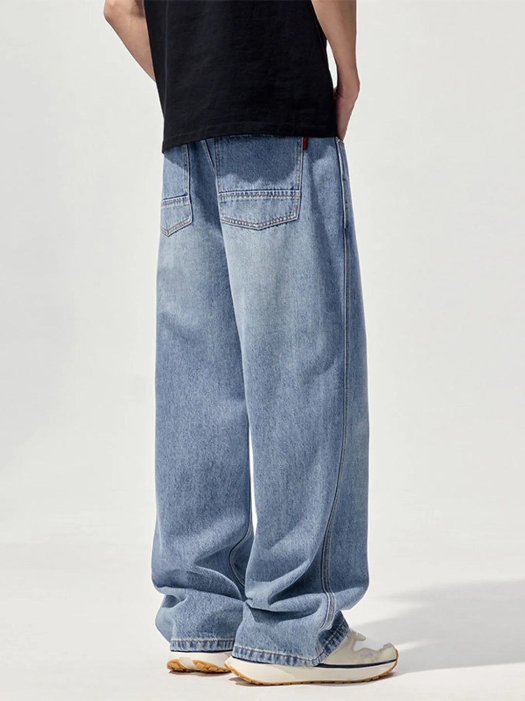 Men's Wide-Leg Relaxed Fit Jeans