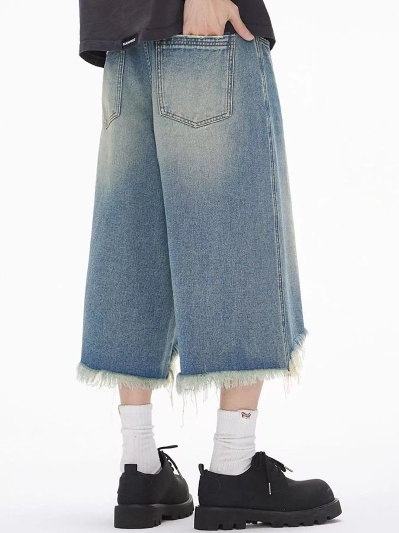Men's Distressed Wide Leg Denim Shorts