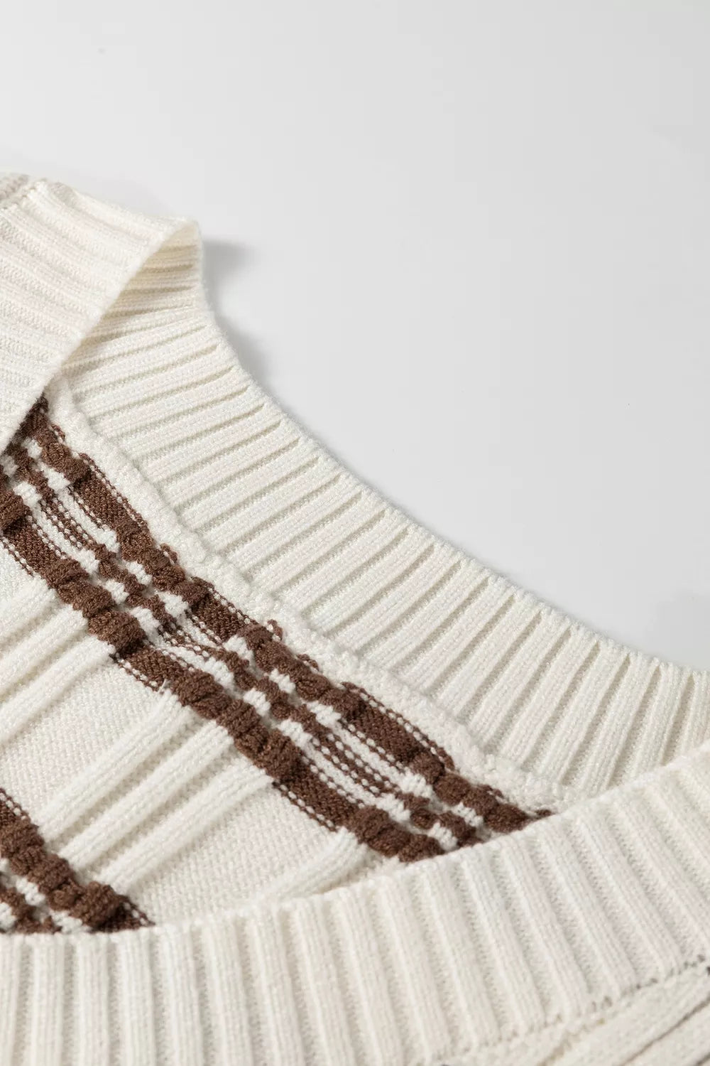 Contrast Geometric Textured Knit V Neck Cropped Sweater Vest