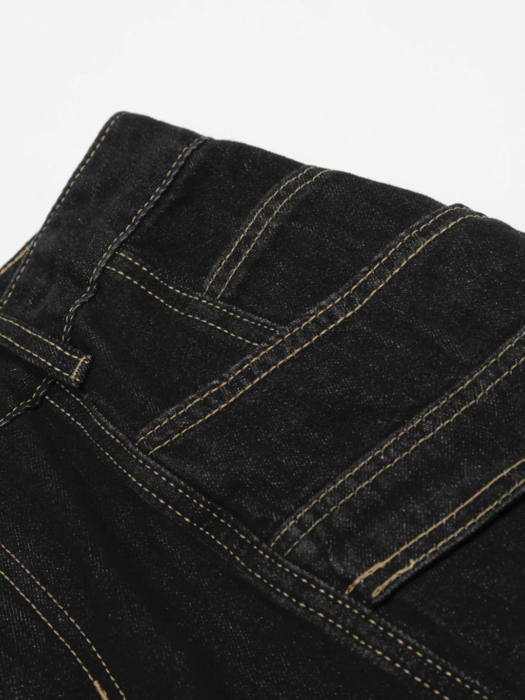 Men's Wide-Leg Denim Shorts with Contrast Stitching