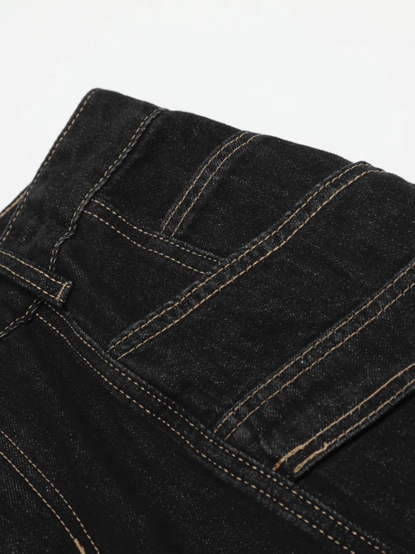 Men's Wide-Leg Denim Shorts with Contrast Stitching