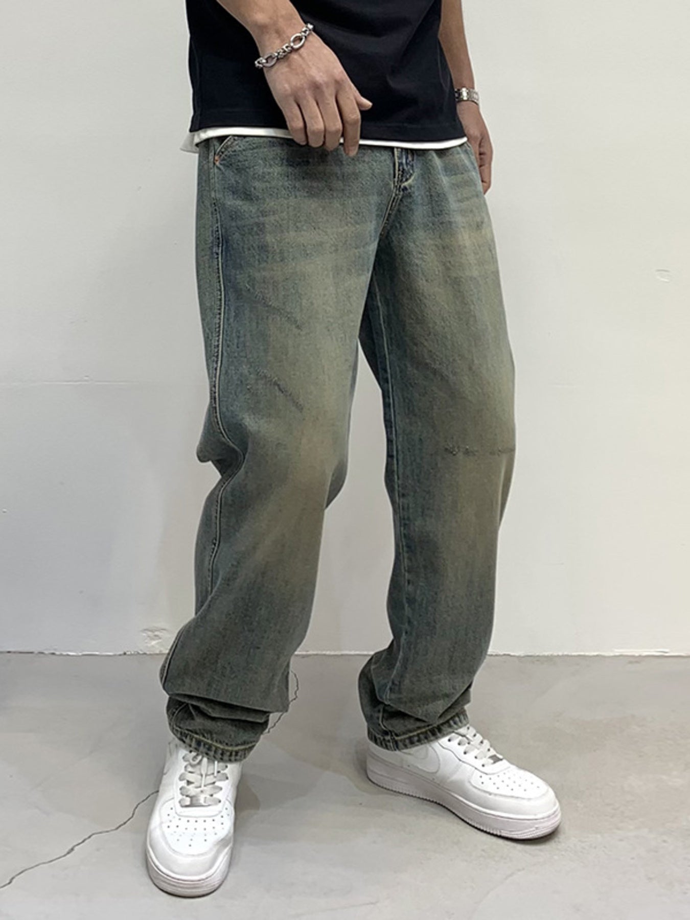 Men's Vintage Wash Loose Fit Jeans