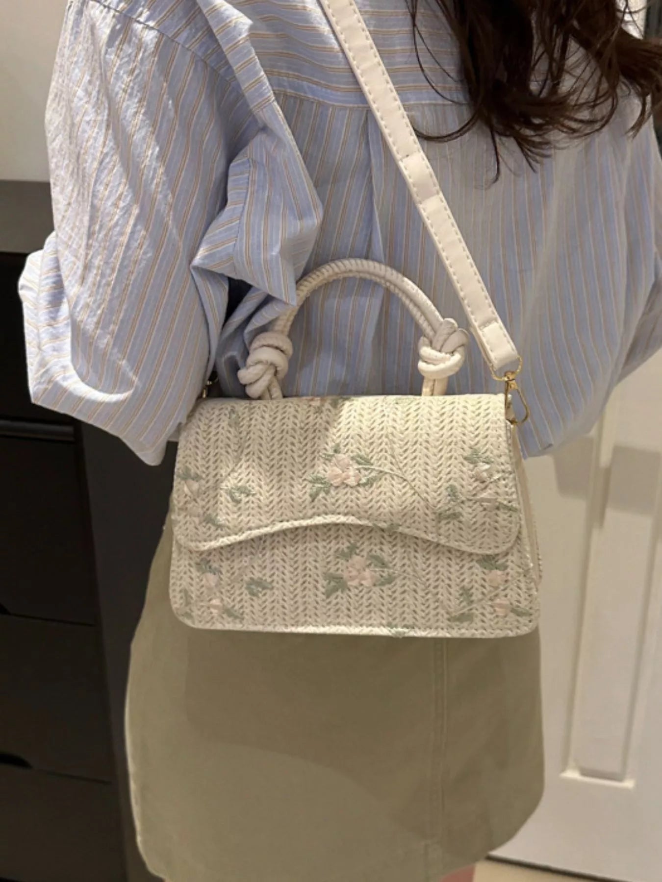 Floral Embroidered Straw Woven Crossbody Bag