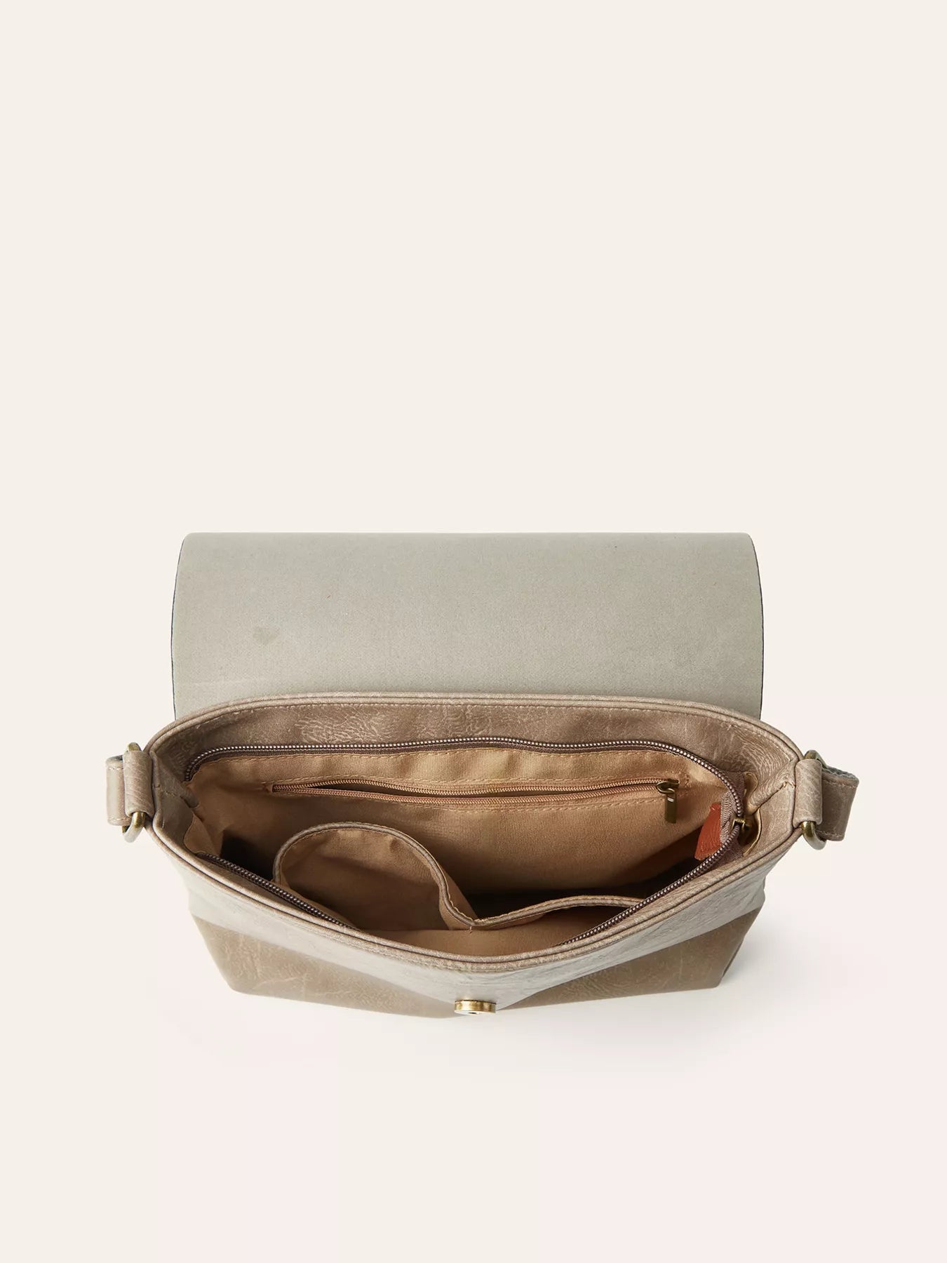 Vintage Buckle Flap Crossbody Bag