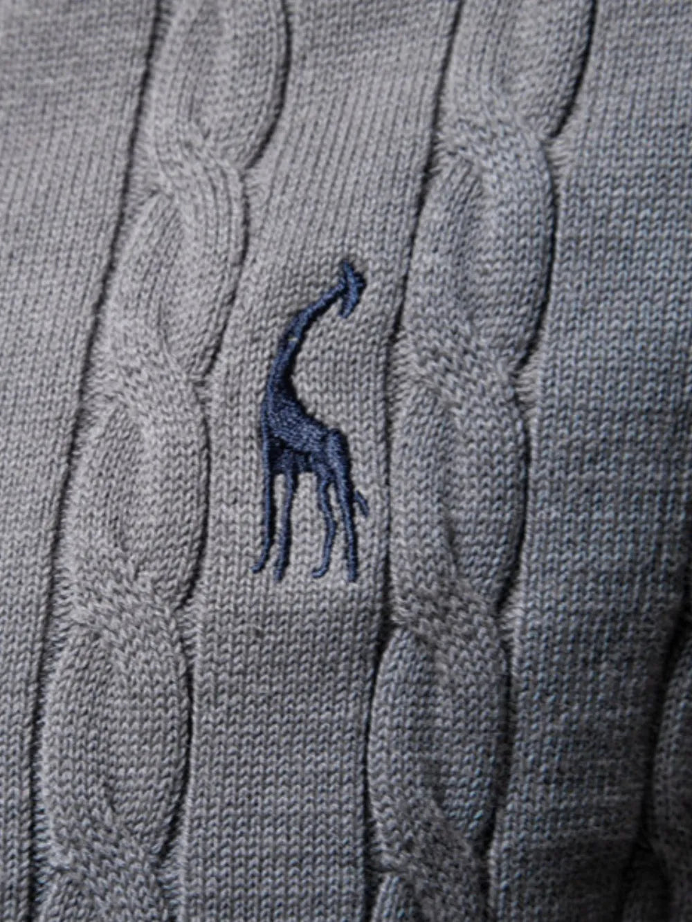Men's Cable-Knit Round Neck Long Sleeve Sweater