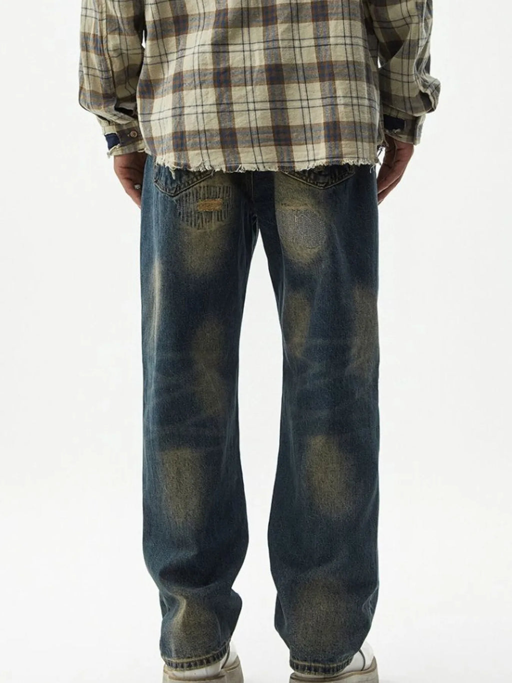 Men's Distressed Wash Relaxed Fit Wide Leg Jeans