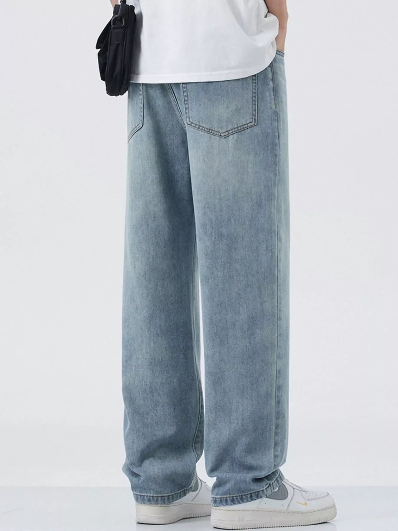Men's Wide Leg Relaxed Fit Jeans