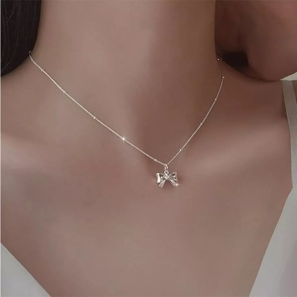 925 Sterling Silver Bow Necklace