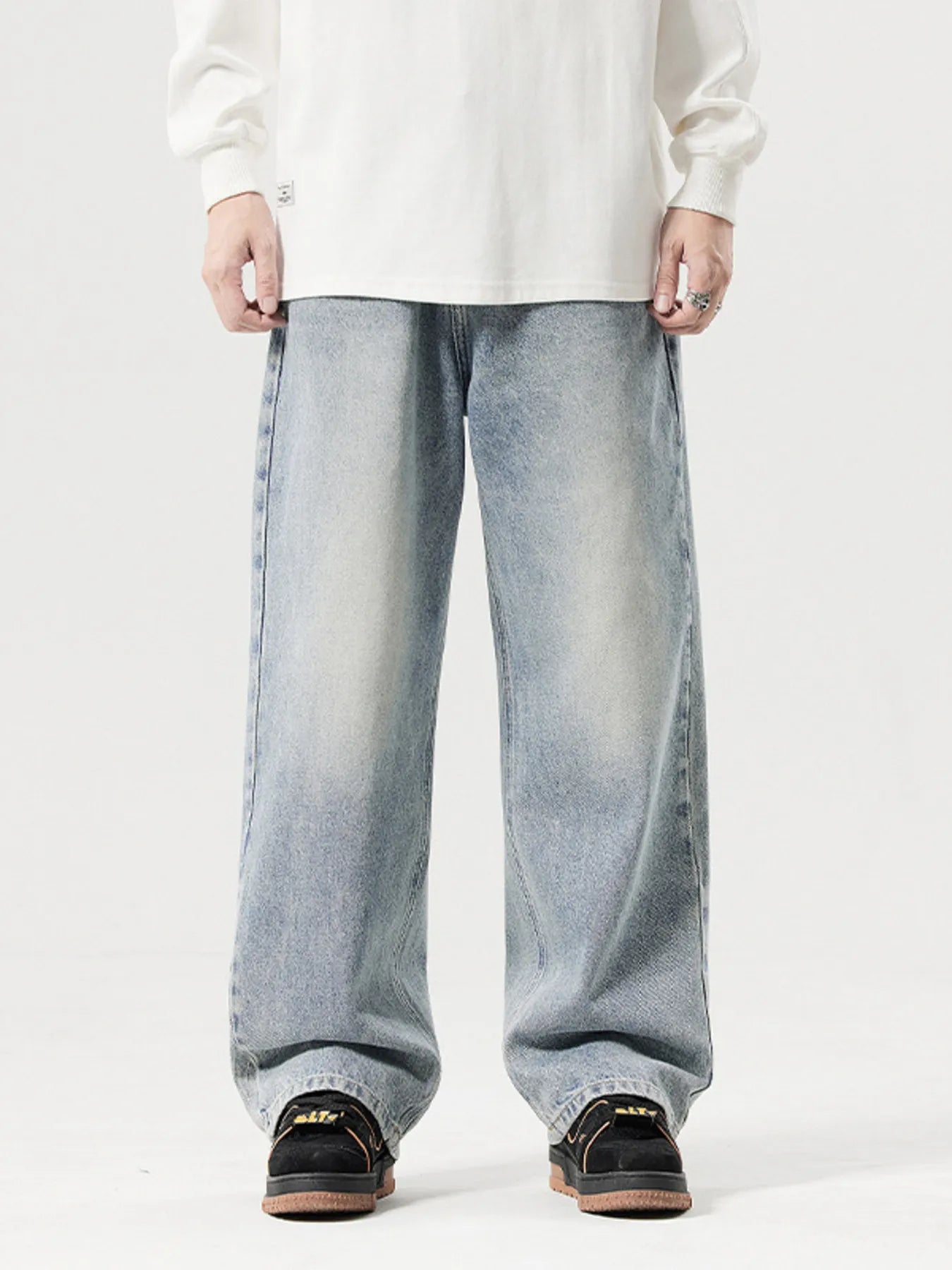 Men's Vintage Wash Wide Leg Jeans