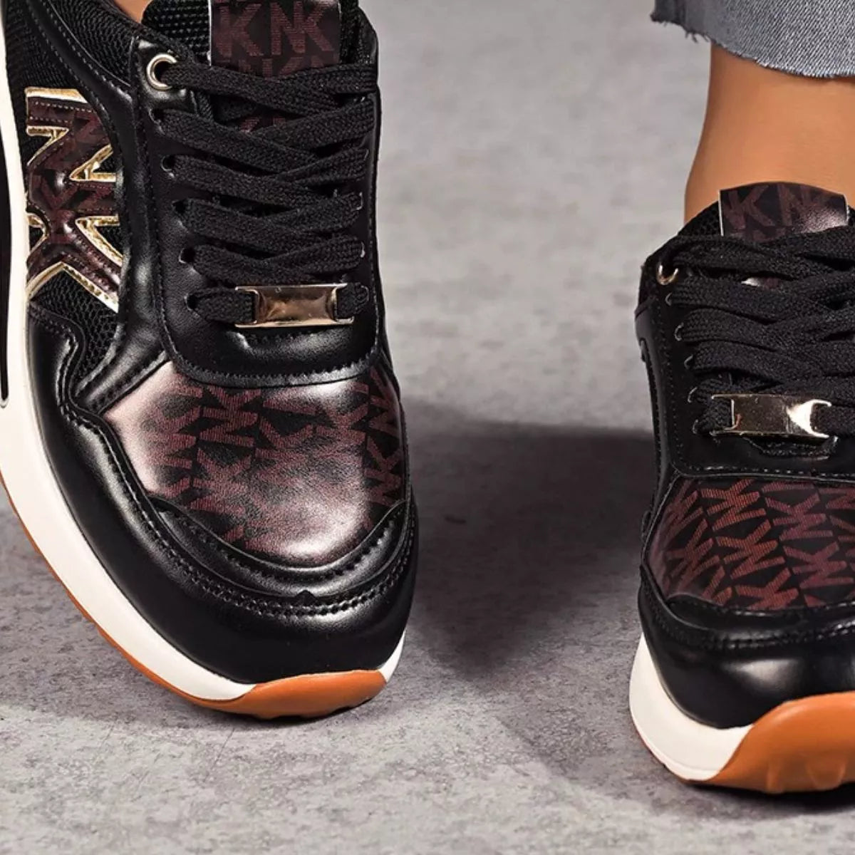Lace Up Round Toe Sneakers