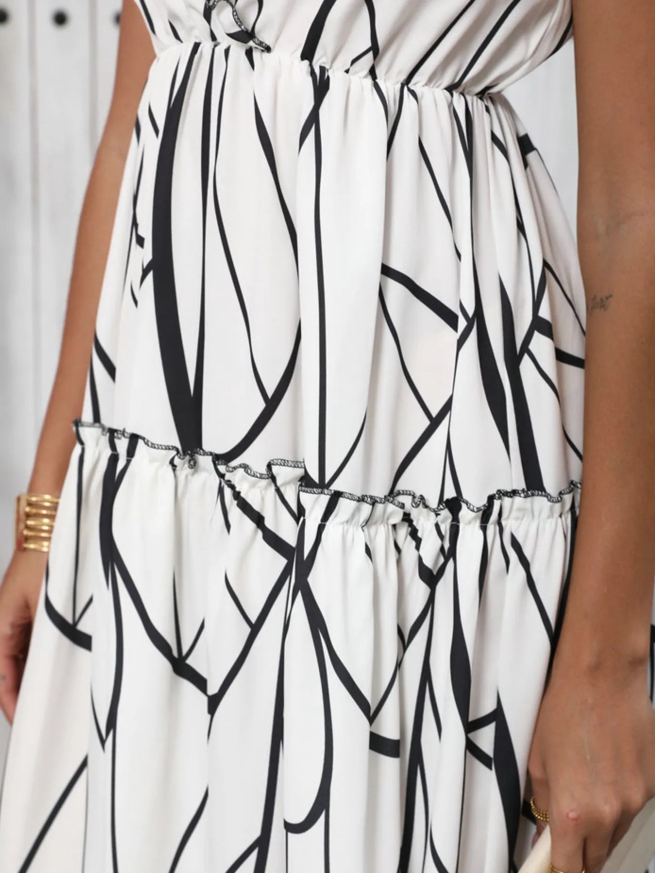 Abstract Print Ruffle Sleeve V-Neck Midi Dress
