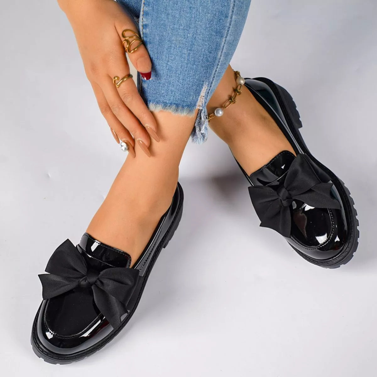 Bow Round Toe Loafers