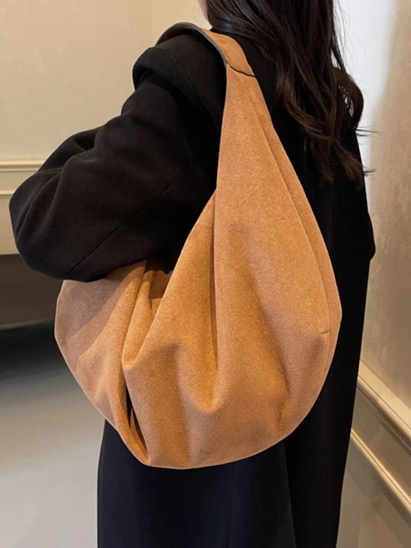 Large Capacity Casual Shoulder Bag