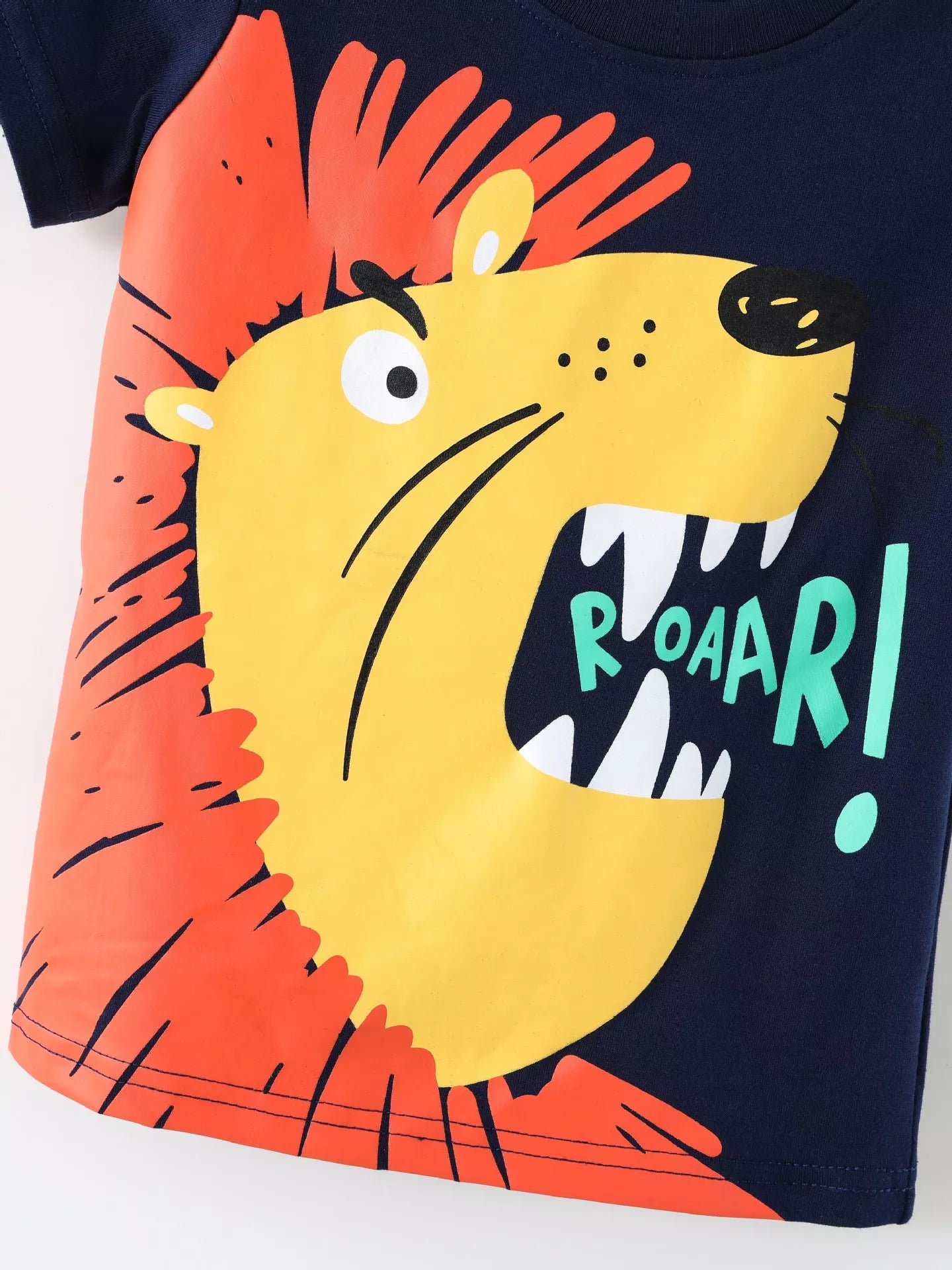 Children's Lion Graphic Round Neck T-Shirt