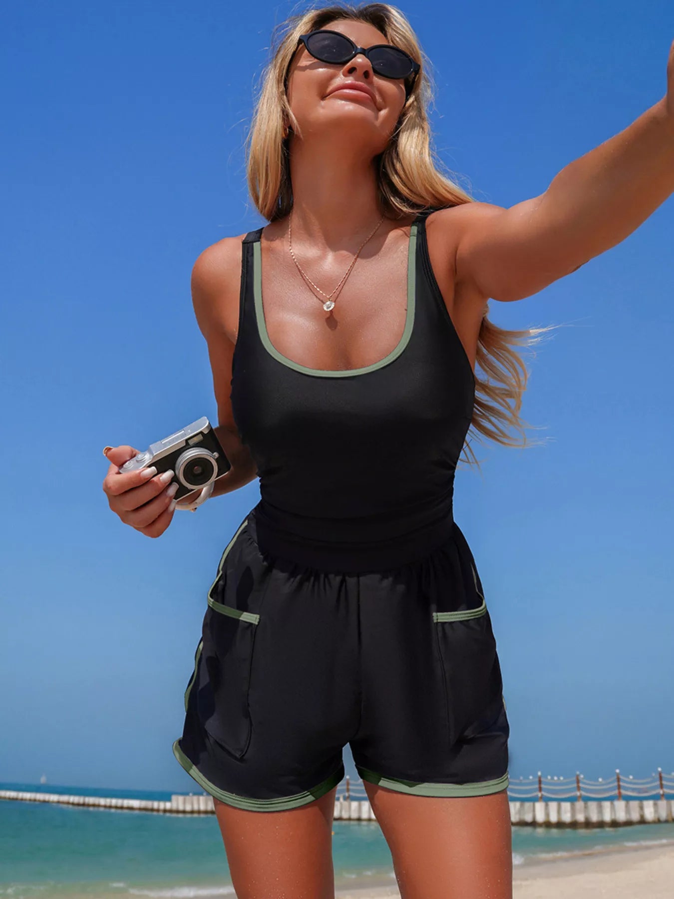 Contrast Trim Scoop Neck One Piece Swimsuit