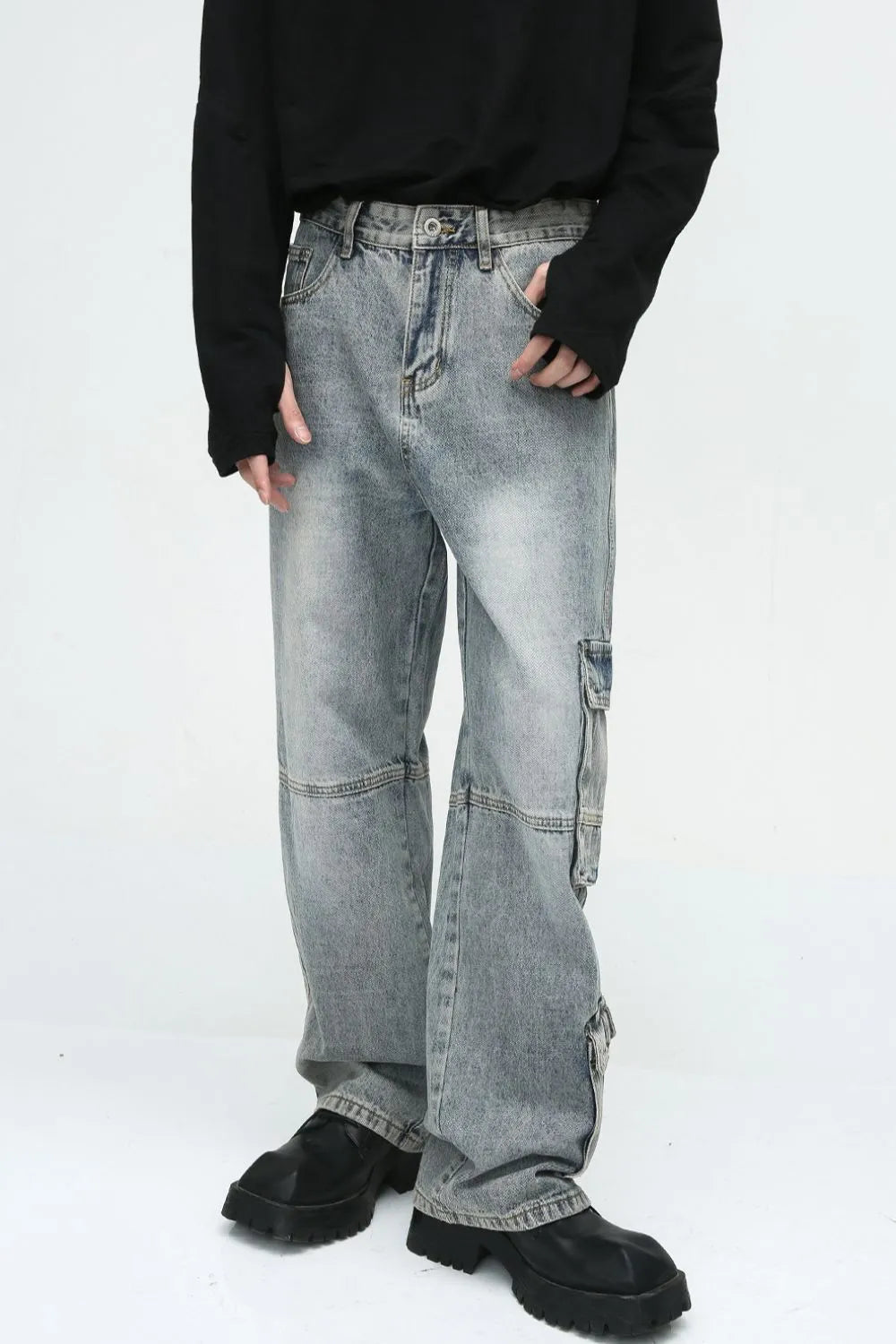 Wide Leg Jeans with Cargo Pockets