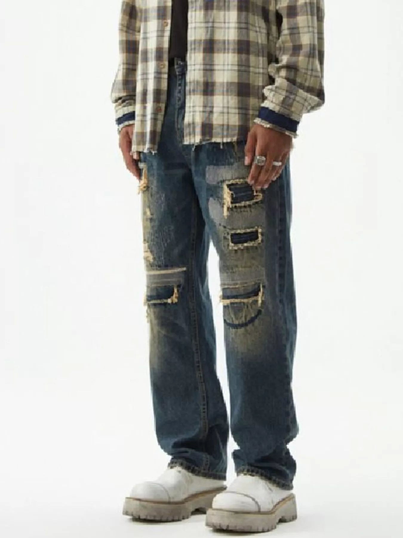 Men's Distressed Wash Relaxed Fit Wide Leg Jeans