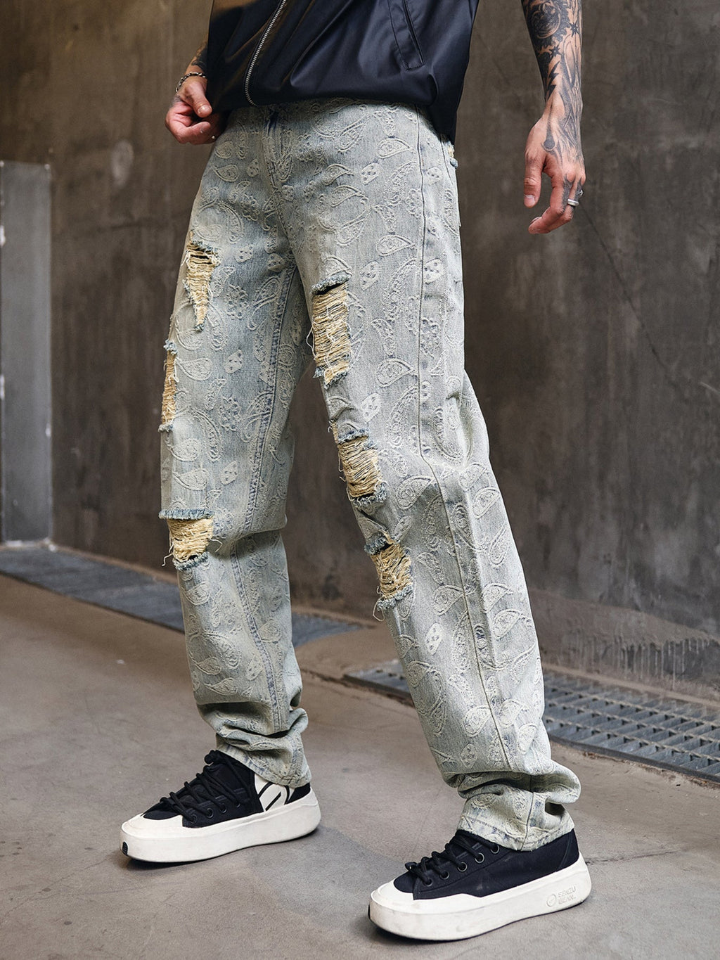 Men's Full Size Distressed Wide-Leg Jeans Plus Size
