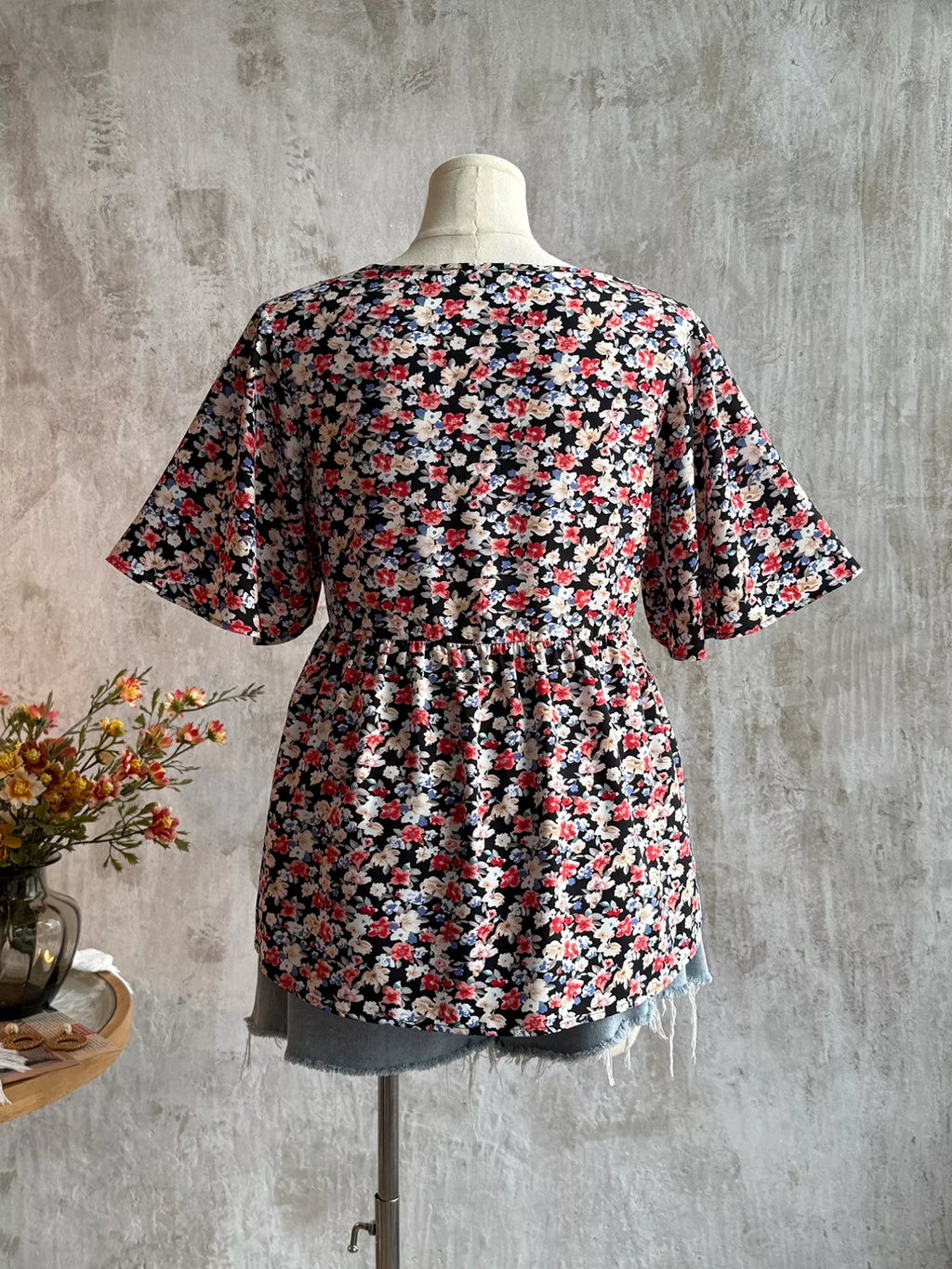 Plus Size Floral Print V-Neck Short Sleeve Blouse